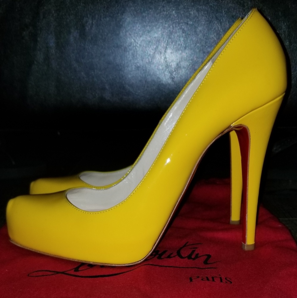 SOLD!!! Yellow Christian Louboutin Rolando